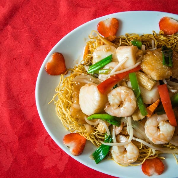This plate of noodles looks and tastes amazing!