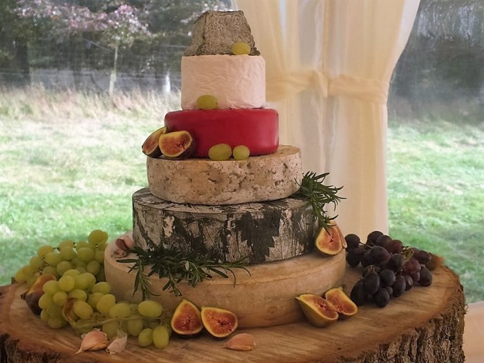 Weddings Feature cheese cake landscape