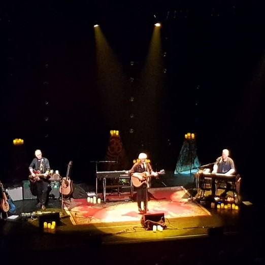 GRAHAM NASH REVIEW- ONSTAGE