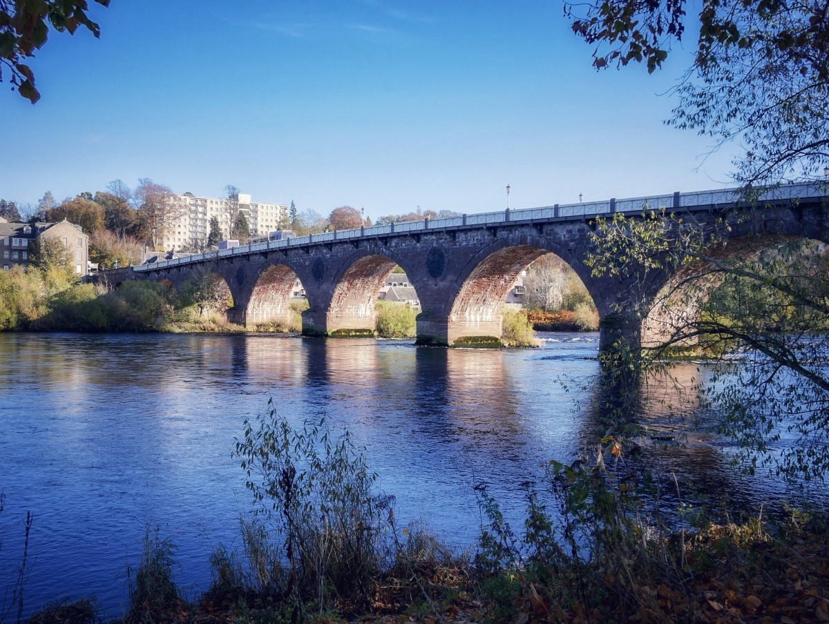 Take a walk along the North Inch for this glorious view of Perth Bridge, known locally as the Auld Brig. Photographed beautifully by local photographer Evelyn Kelly