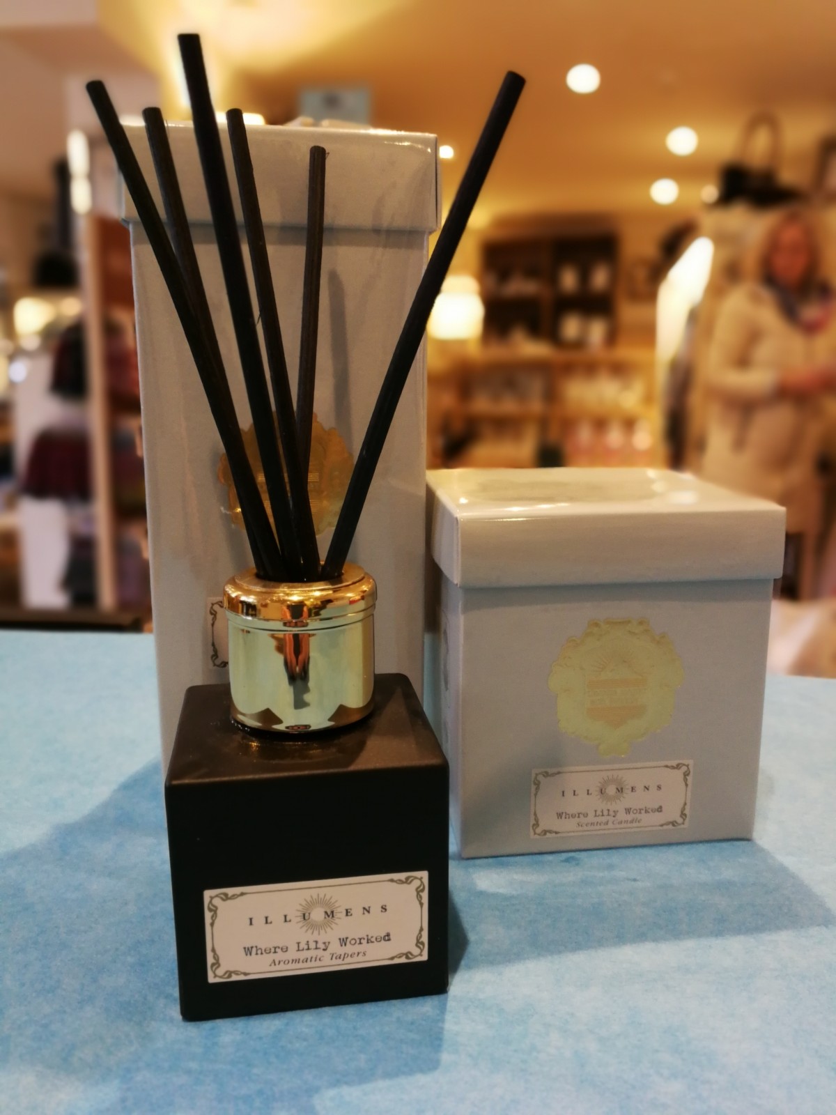 Win a gorgeous  Illumens Reed Diffuser and candle set in their gorgeous scent "Where Lily Worked" from Perth Illustrious Perth boutique "Precious Sparkle". The set is worth £57 and has luxurious packaging.