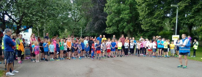 A group ready to run for Junior Parkrun!