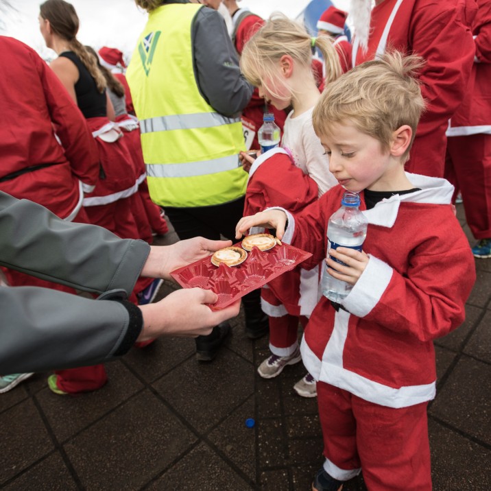 Runners were well looked after with mince pies after the race!