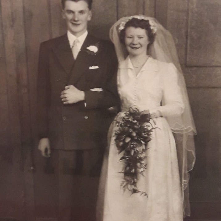 Jane sent us in this pic of her mum and dad, Effie & Sandy Lindsay married in the West Church on the 20th of April 1954.