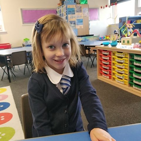 Ezmè loved her first day in P1!
