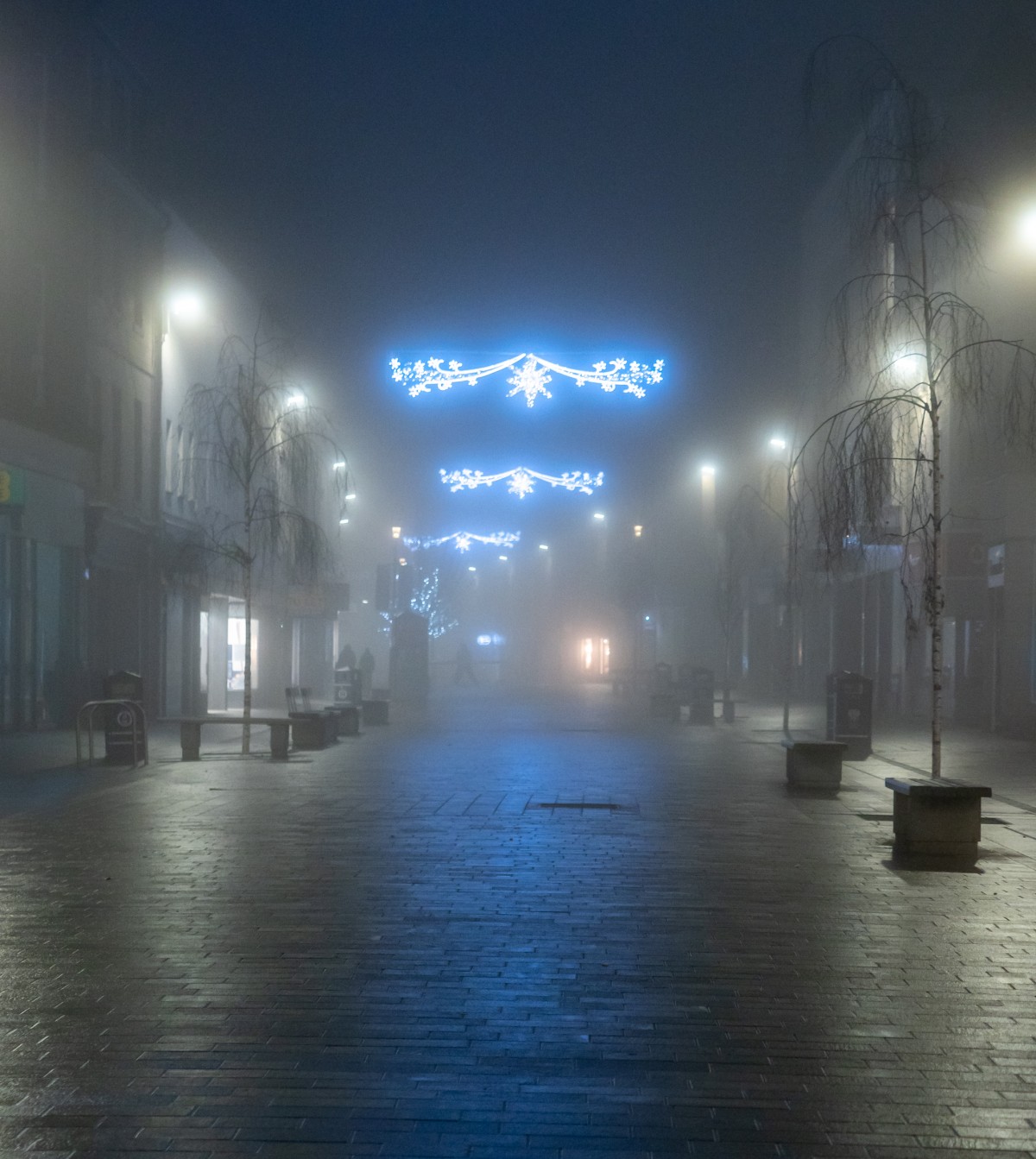 Perth High Street looks almost alien in this stunning fog filled photograph.
